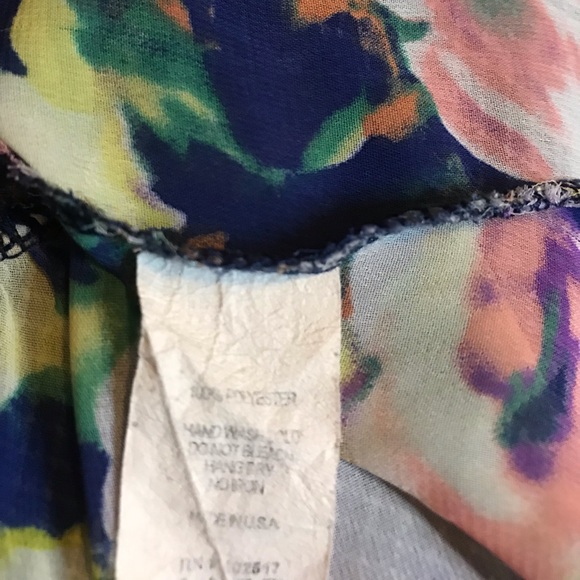 Soprano Sheer Floral Top Small - Picture 7 of 8